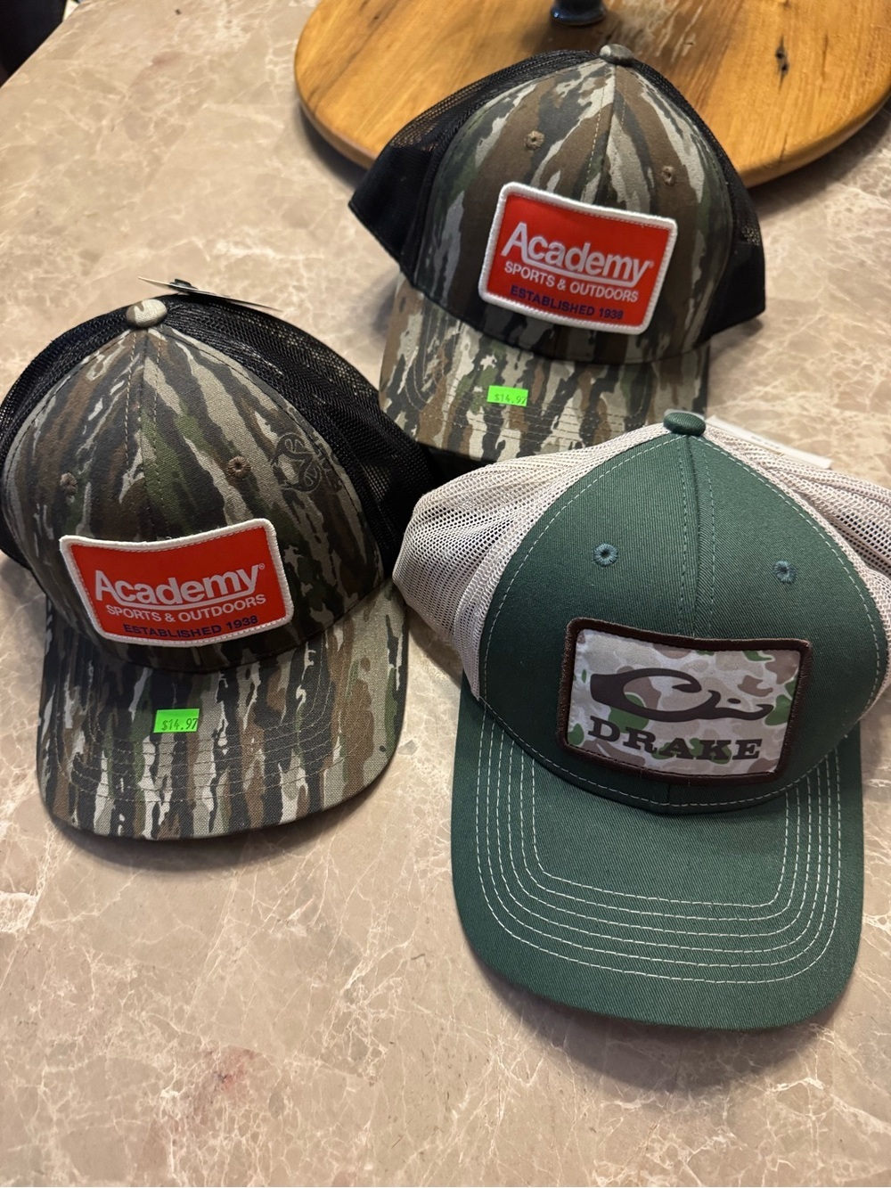 3 men’s hats